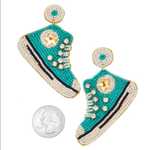 Retro chuck sneakers earrings - Picture 3 of 4